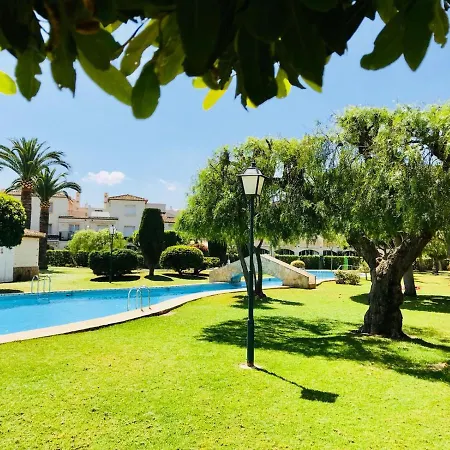 Bungavilla House In La Isla